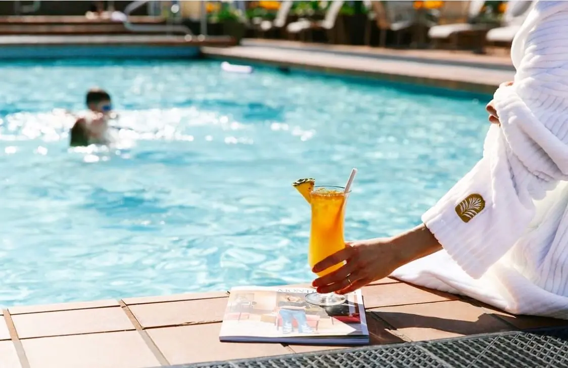 explore Vancouver local