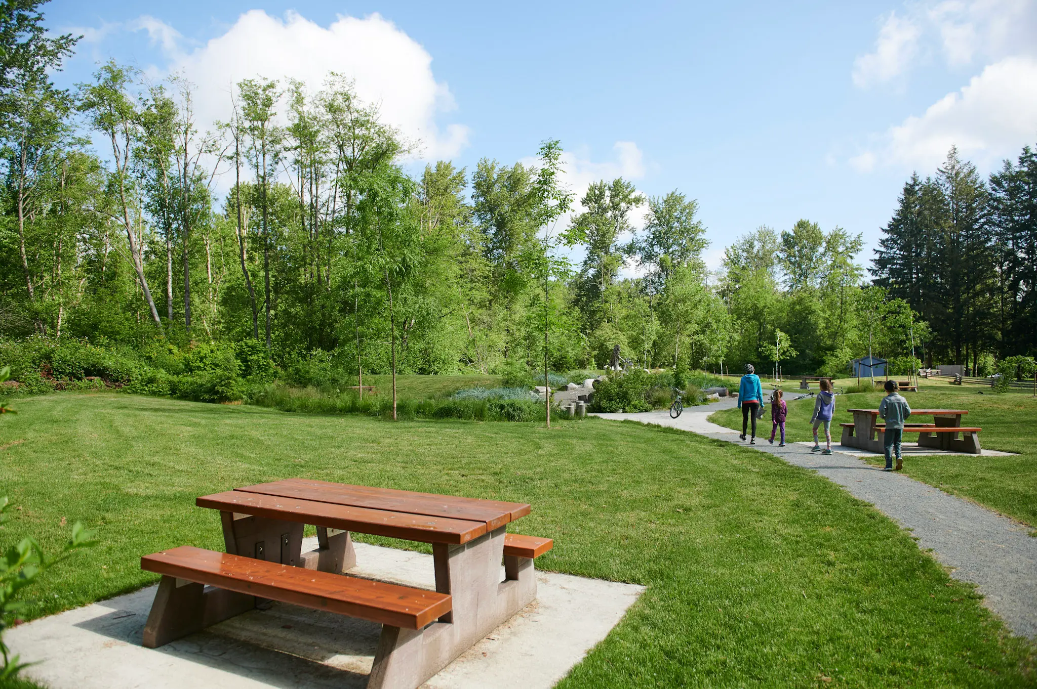 Picnic area at Aldergrove Regional Park