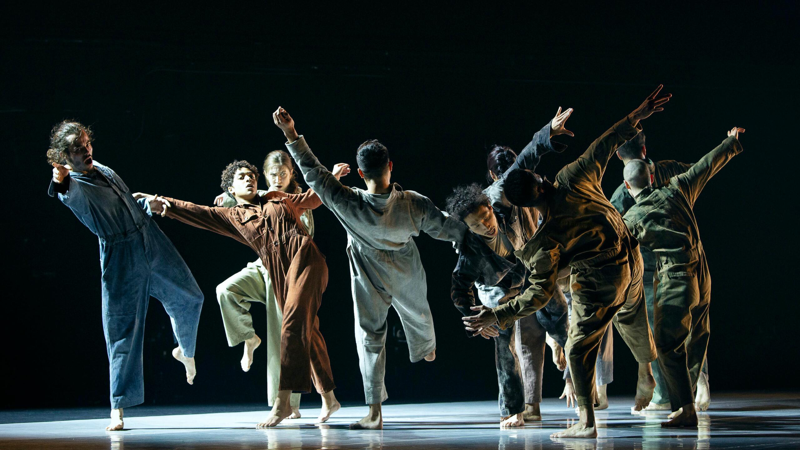 DanceHouse Snaps Back to Live Performance with RUBBERBAND’s Vancouver Premiere of Ever So Slightly