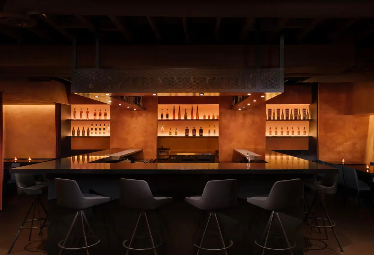 https___hypebeast-com_image_2024_05_13_AMA-Cocktail-Lounge-Channels-the-Allure-of-Bladerunner-2049-1_70304DBD-9448-43B4-AA7DECC0676A9517-70304b7b90d9b79_7030c474-00a9-8852-2404c11a510df3a9