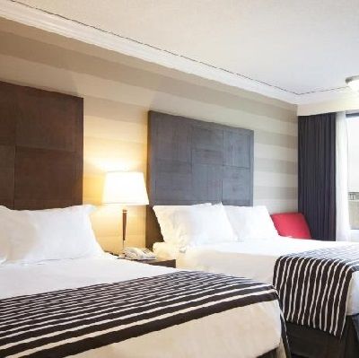 Standard room with two double beds