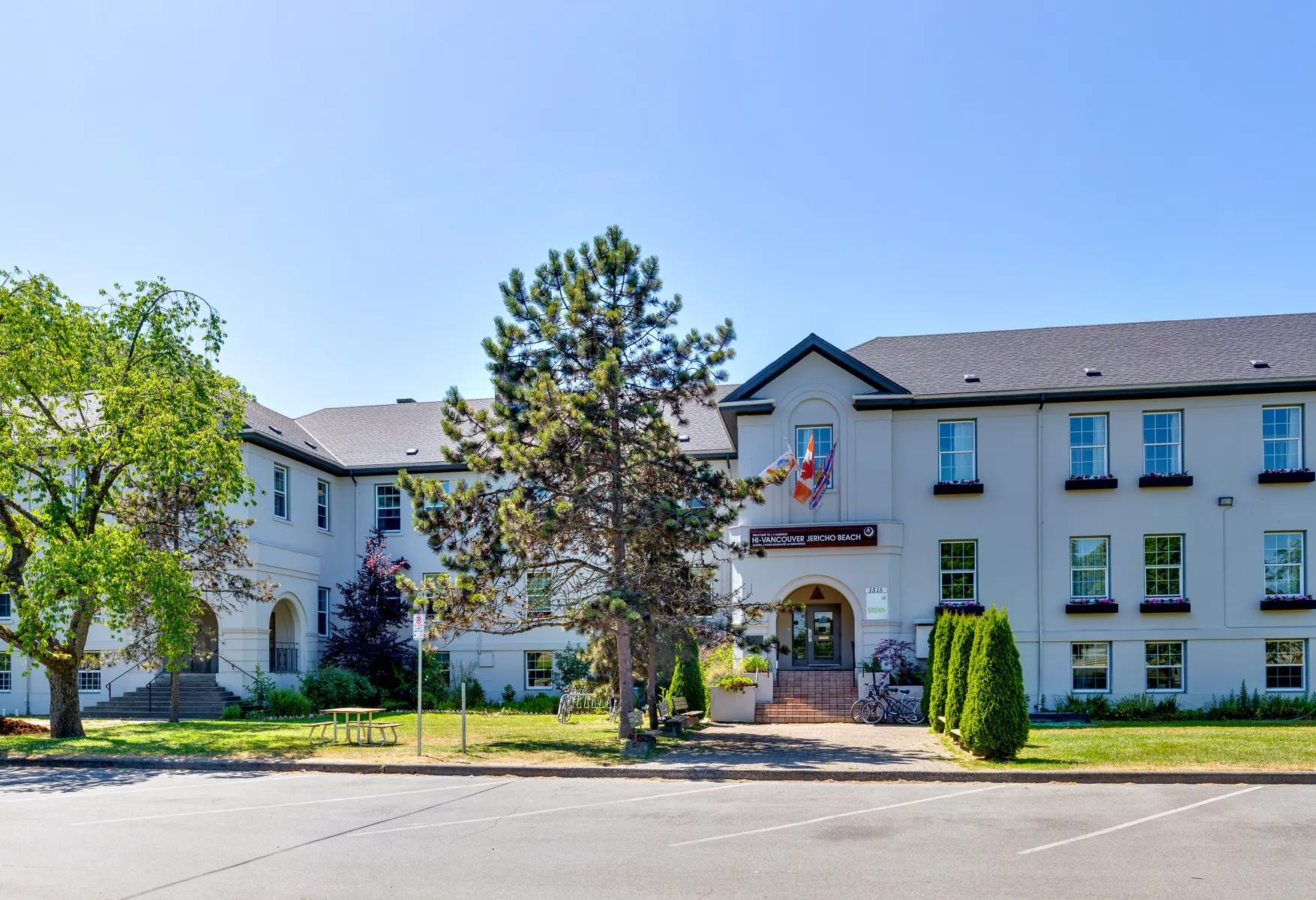 HI Vancouver Jericho Beach Exterior