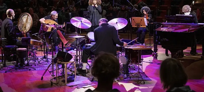 w-800h-450-b85bd1-800-RUYA-possible-group-shot-live-close