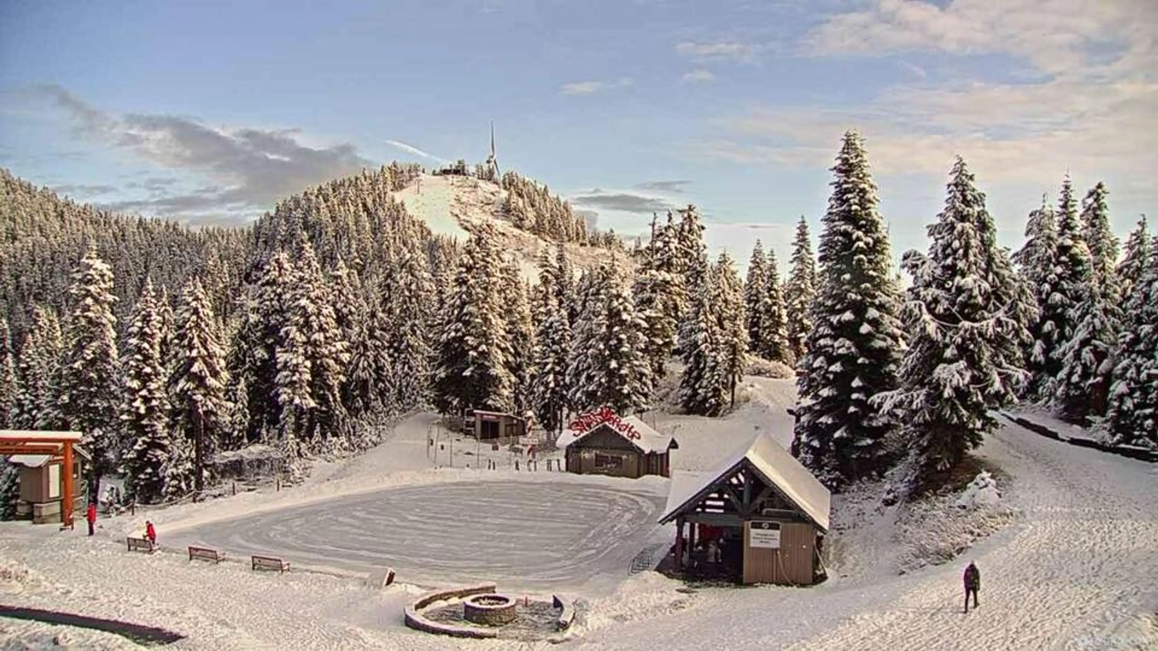Local Vancouver Mountains Now Open for 2018/19 Ski and Snowboard Season!