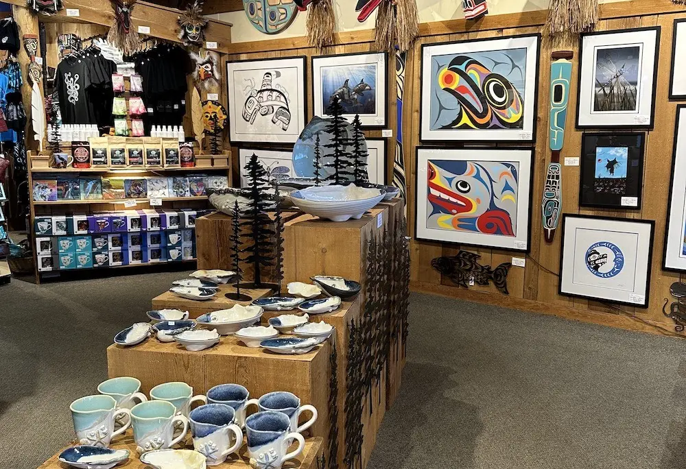 spirit-gallery-west-vancouver-01_60ABD48A-6AAF-4970-82FE4434F1570A62_6fa7740f-8867-4026-b89031db41929c45