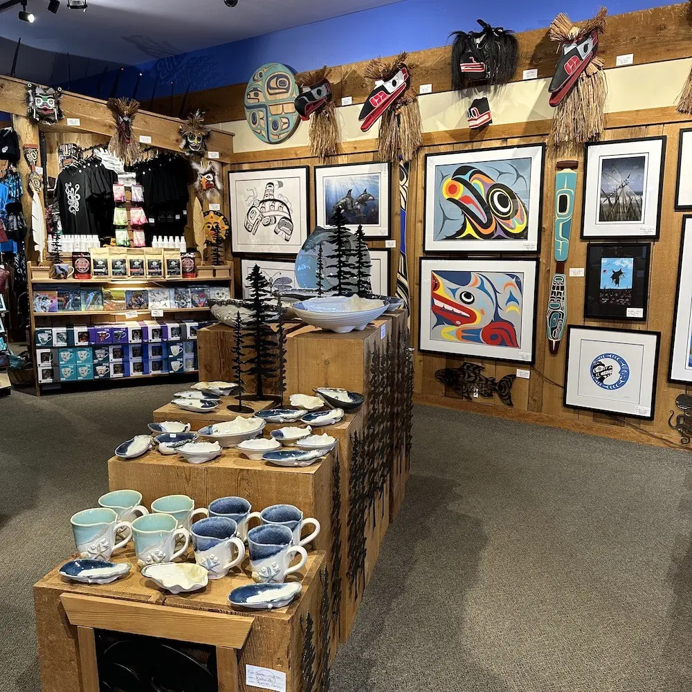 spirit-gallery-west-vancouver-01_60ABD48A-6AAF-4970-82FE4434F1570A62_6fa7740f-8867-4026-b89031db41929c45