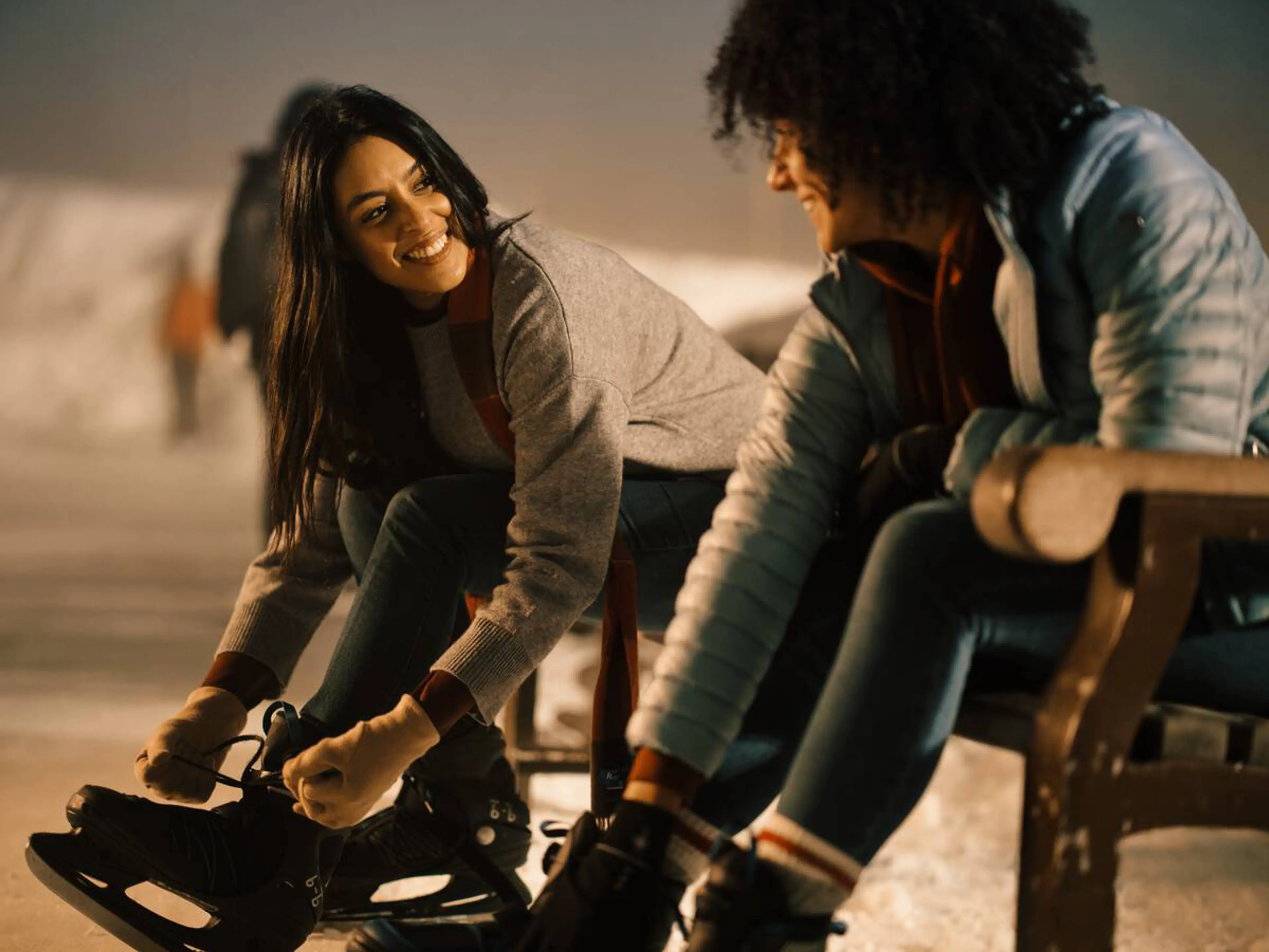 5 Places to Ice Skate Outdoors Around Vancouver in Winter 2022/23
