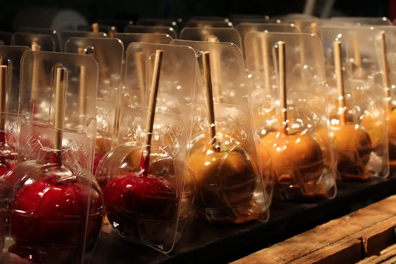 10 Items to Eat and Drink at the 2018 Vancouver Christmas Market