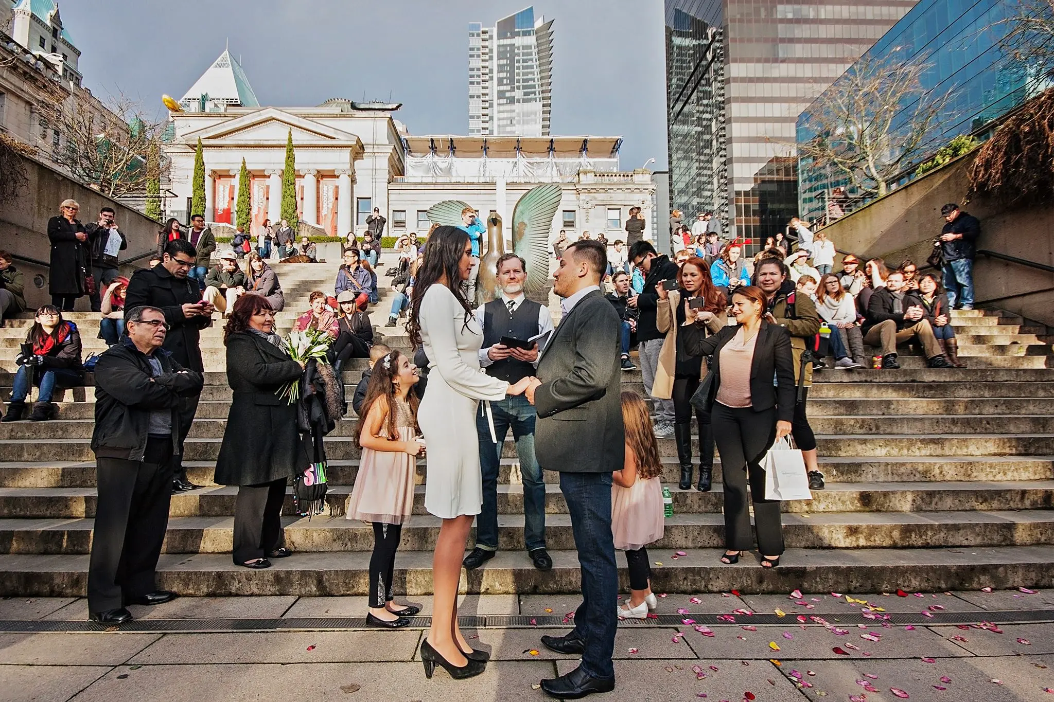 Tie the Knot for Free this Weekend at the Love in the Square Pop Up Wedding Event