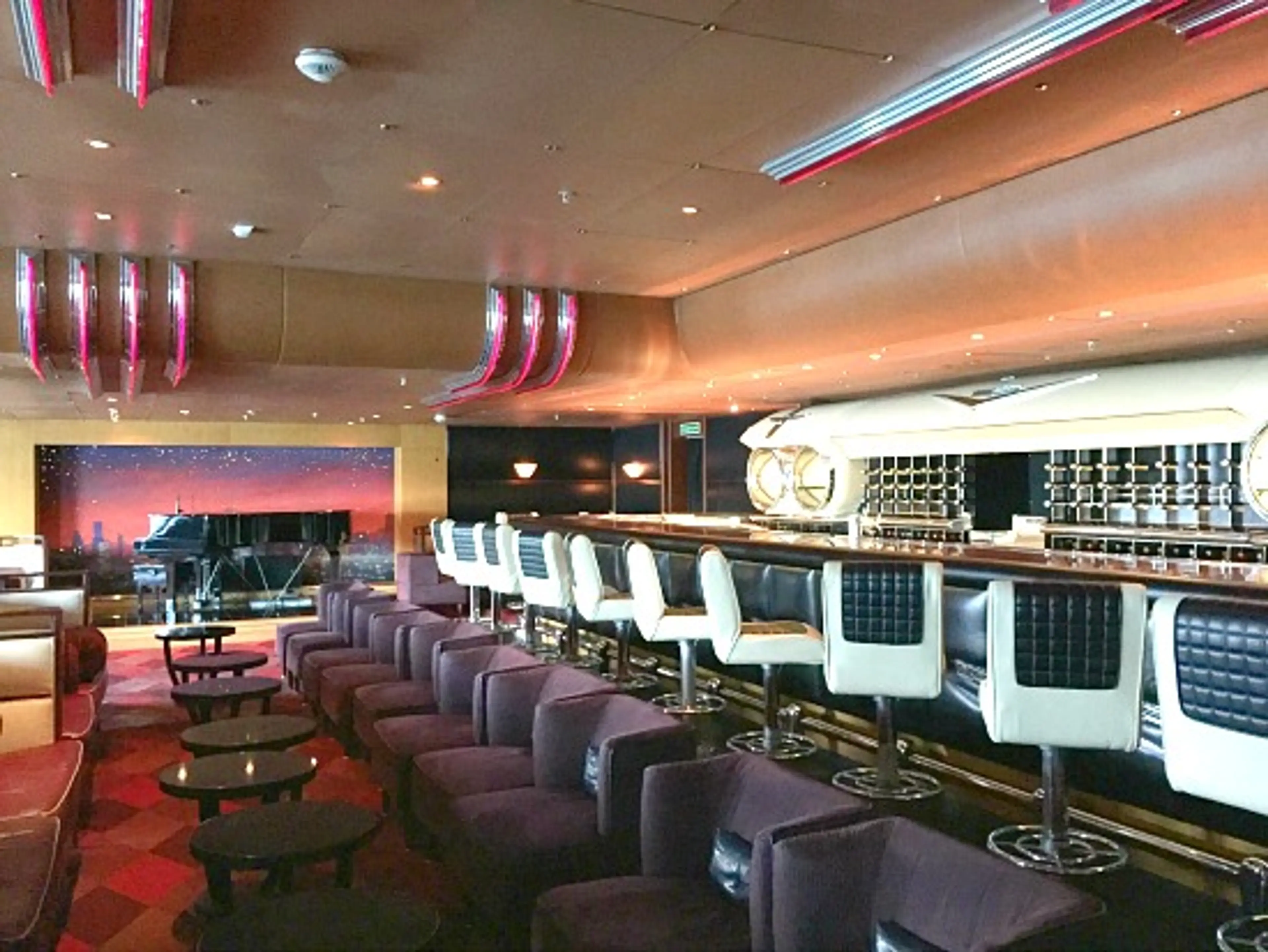 DW Cadillac Lounge