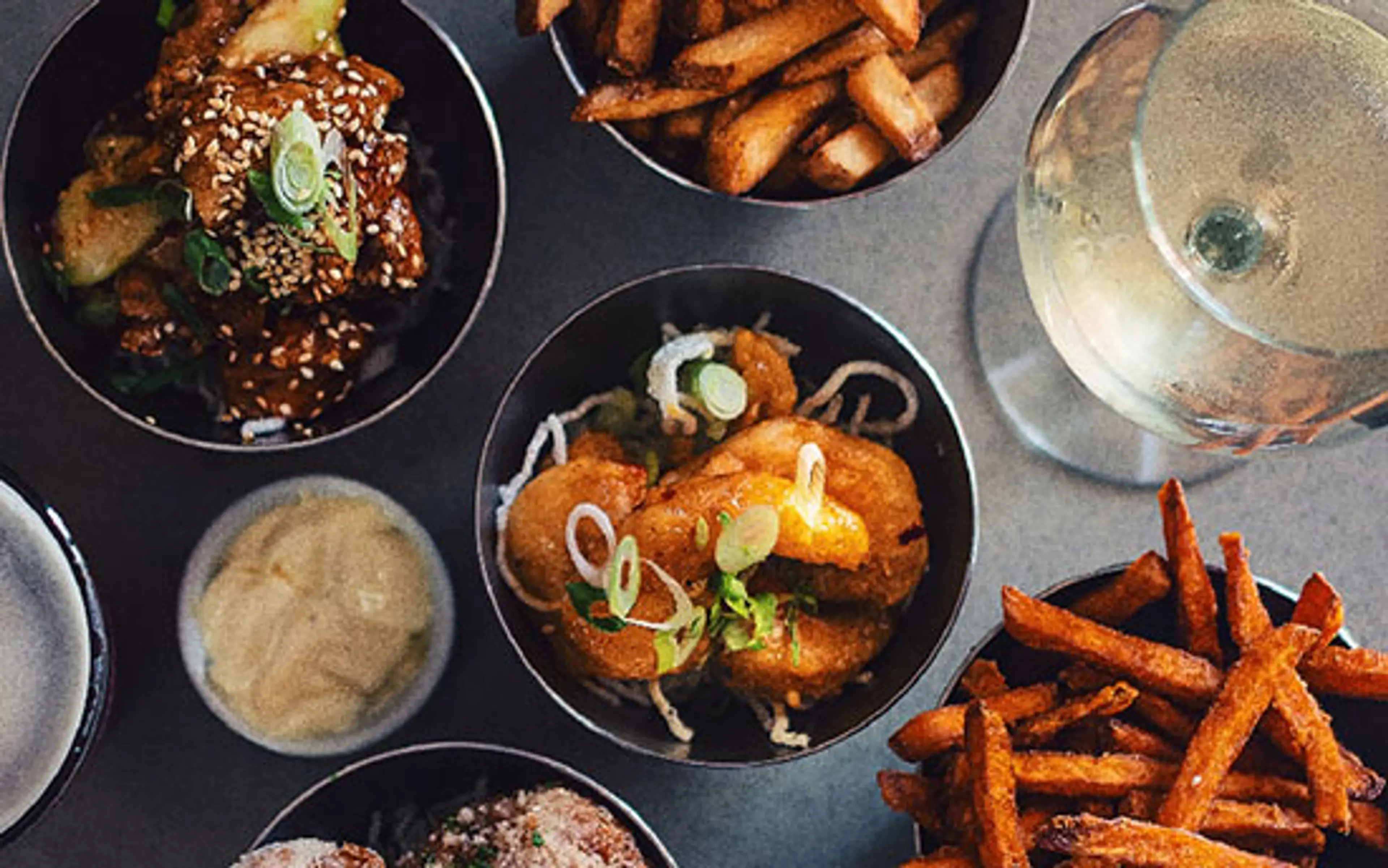 6 Places #onRobson To Indulge In A Tasty Happy Hour