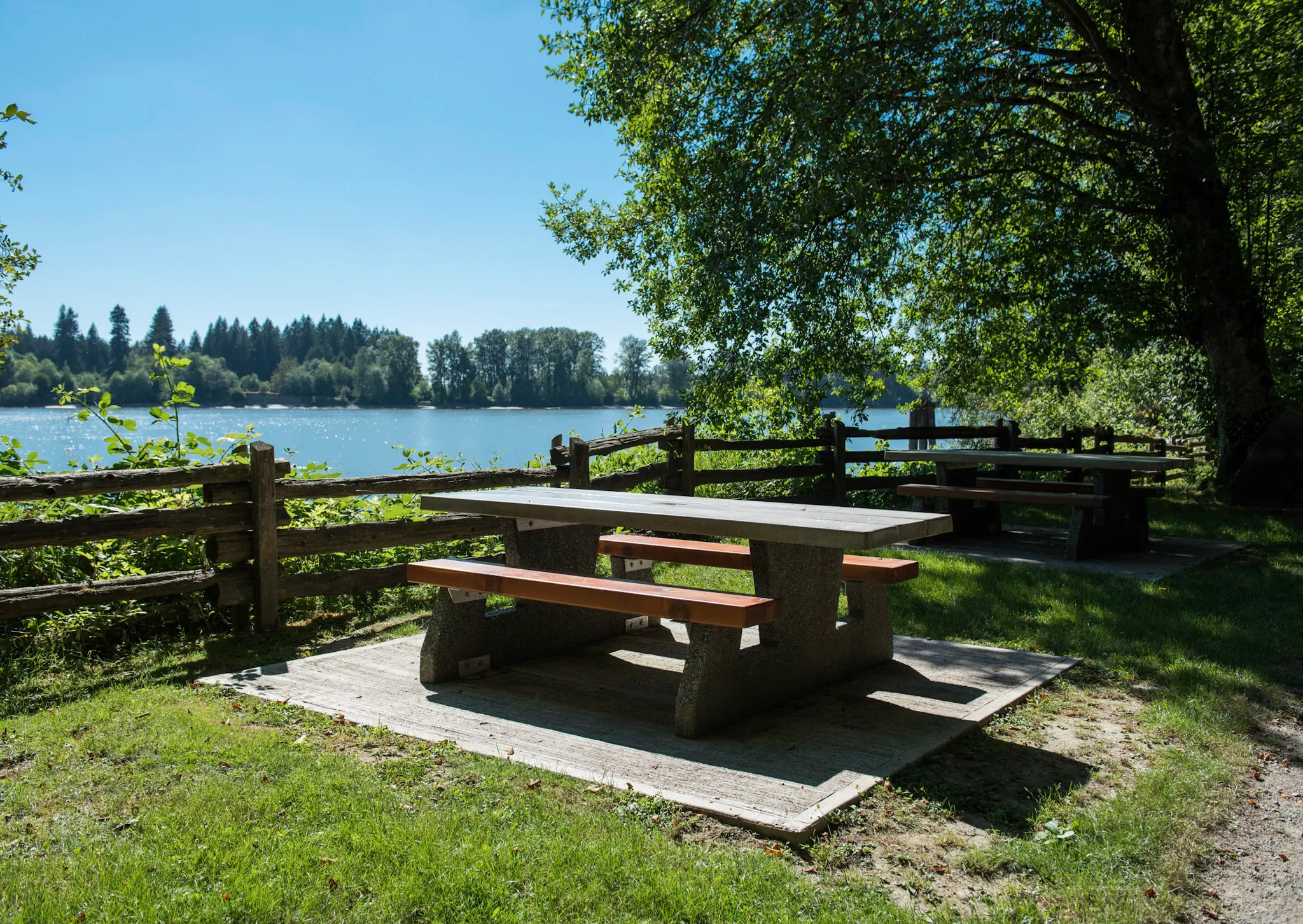 Picnic area at Kanaka Creek Regional Park