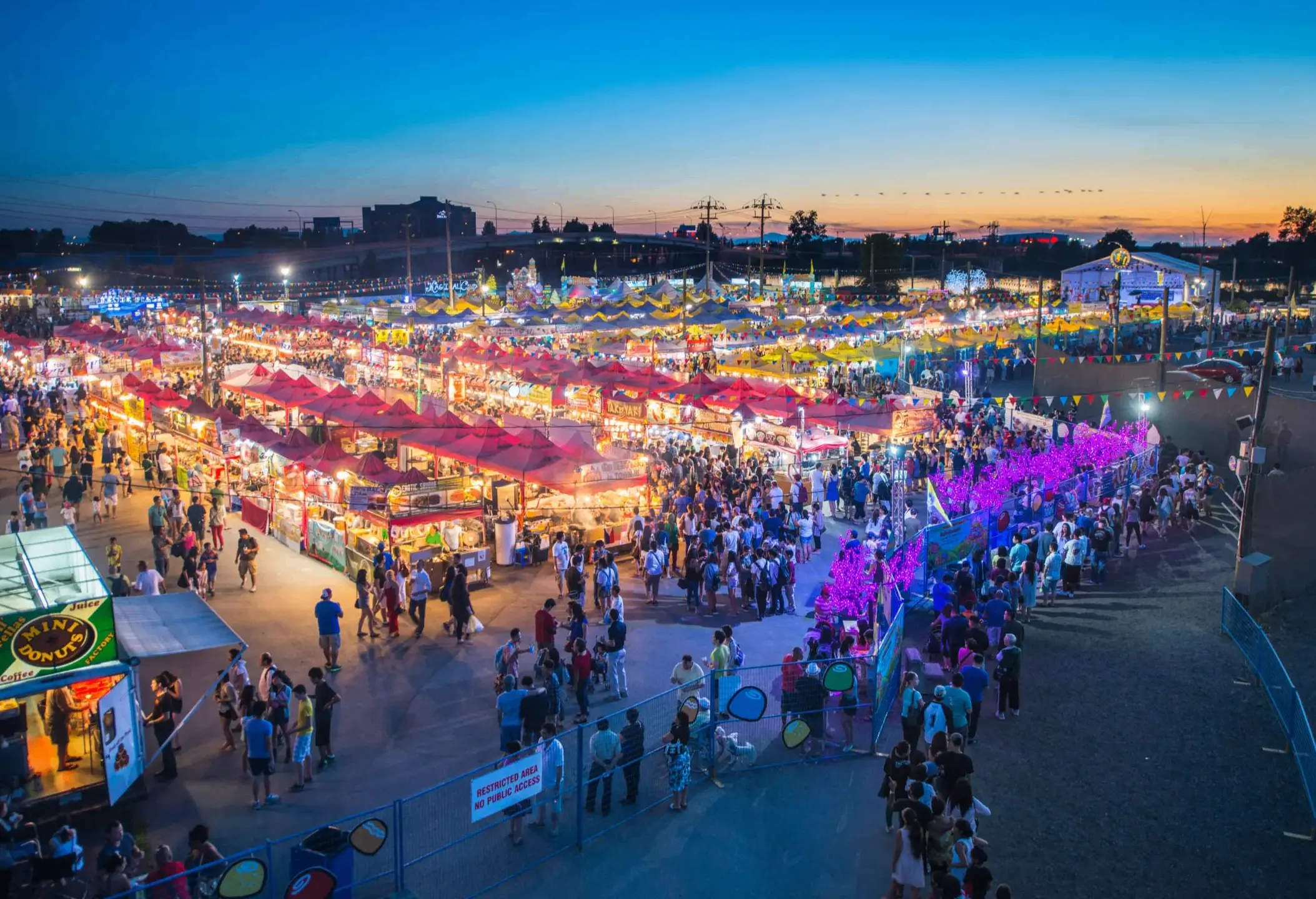 w-2560h-1440-1dae7a-Night-Market-1-scaled
