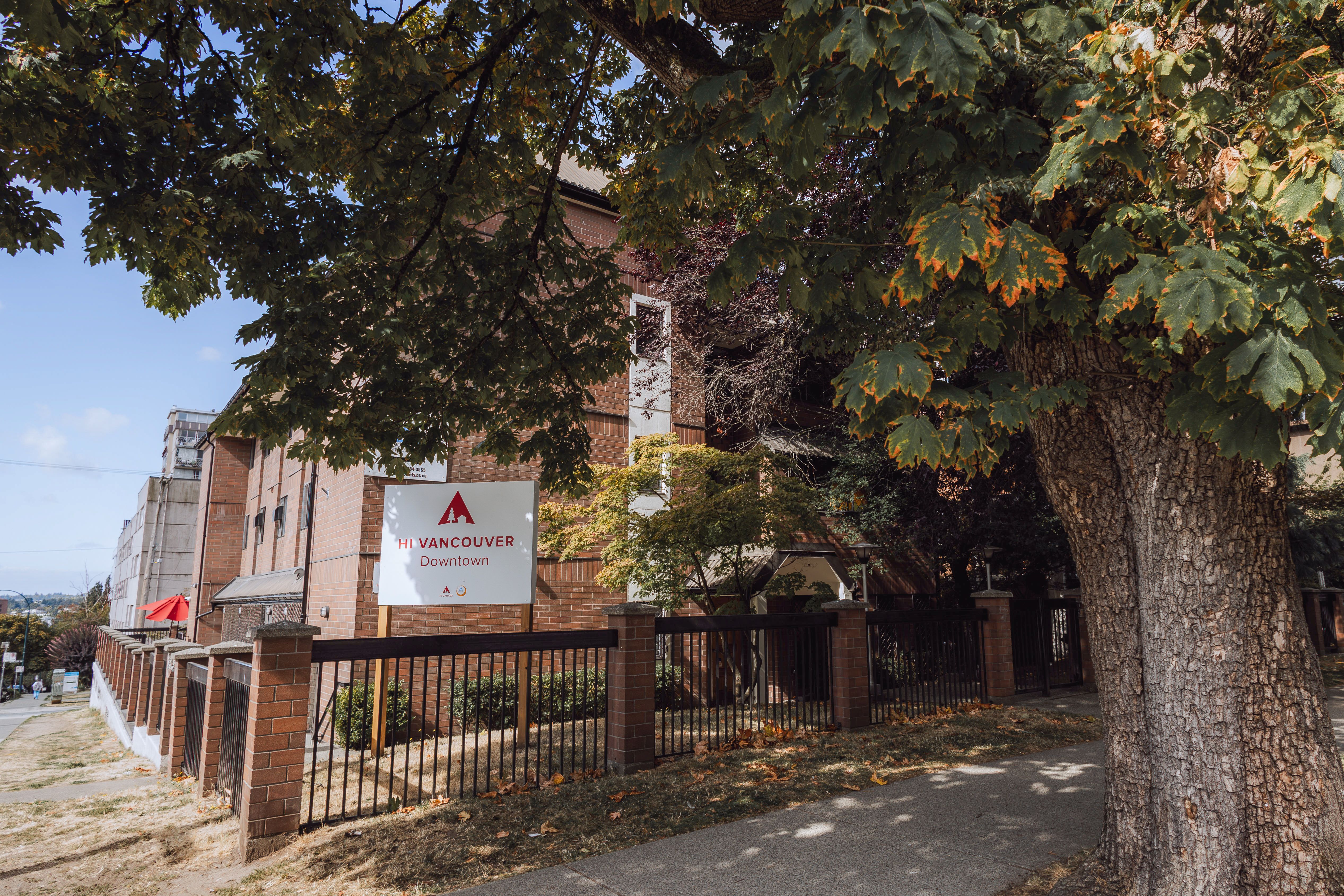 HI Vancouver Downtown Exterior