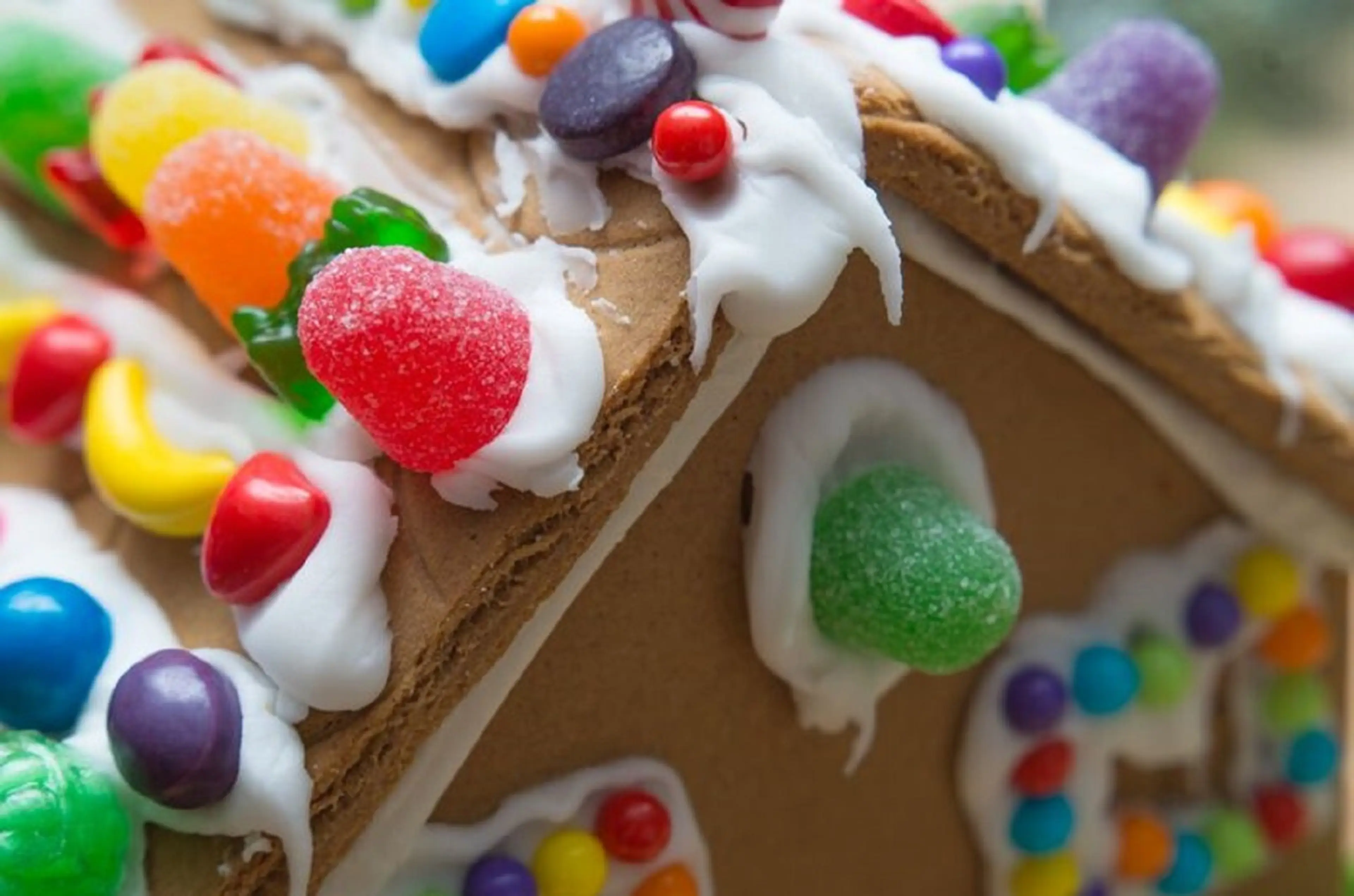strange fellows gingerbread house making party