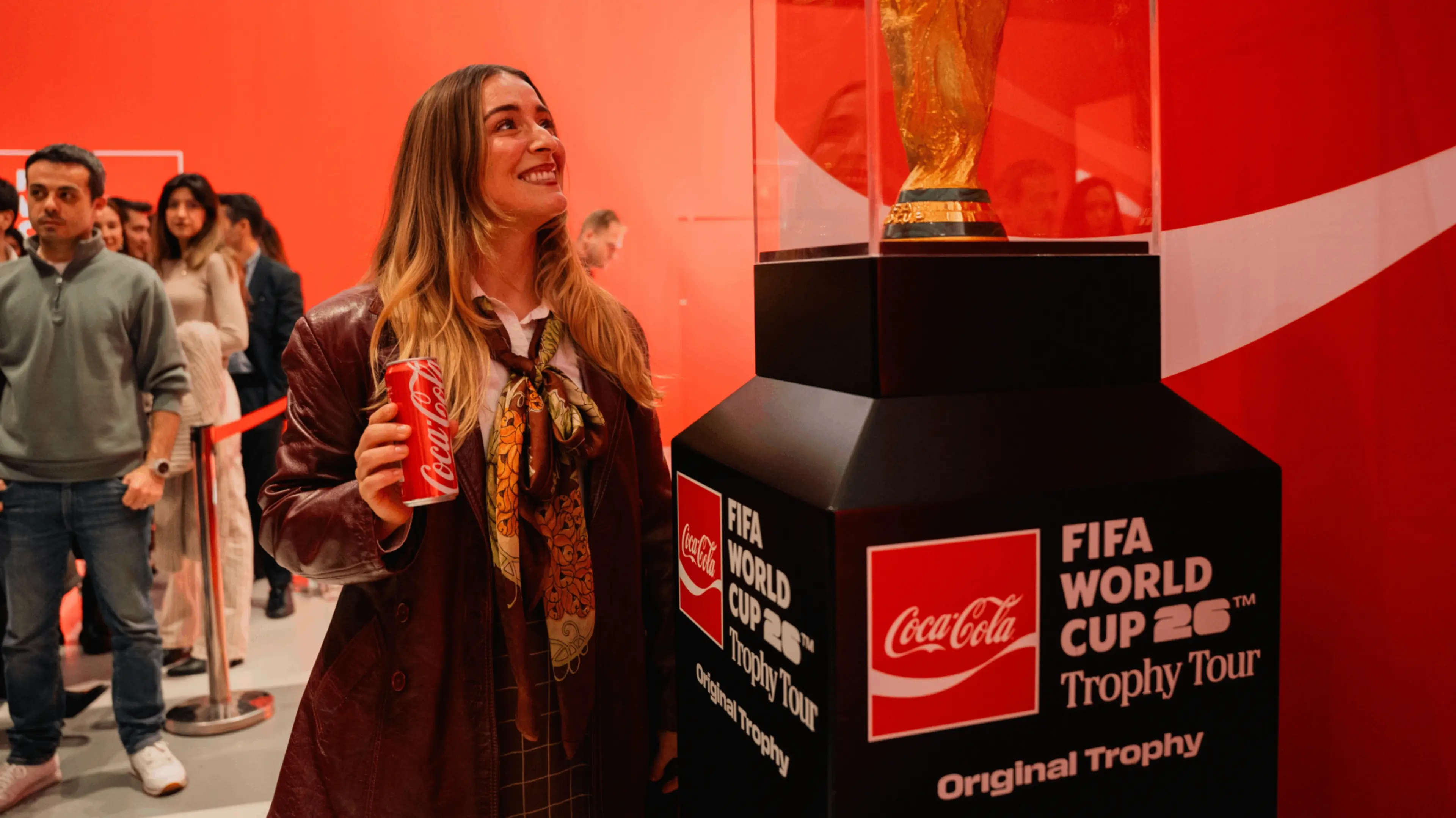 w-6309h-3549-8b0b03-fifa-world-cupyao-trophy-tour-by-coca-cola-trophy-2