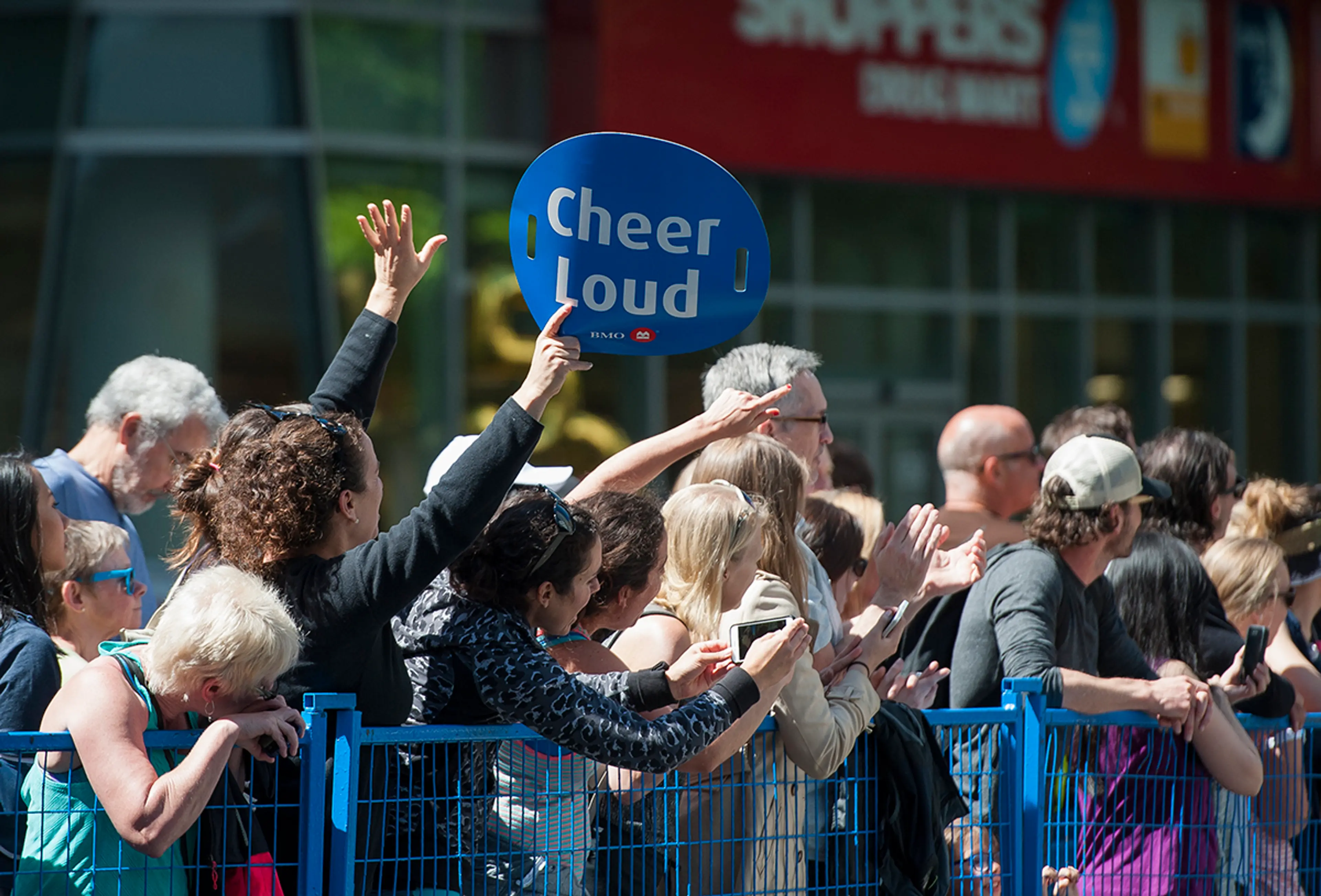 Cheer on the Vancouver Sun Run and BMO Marathon