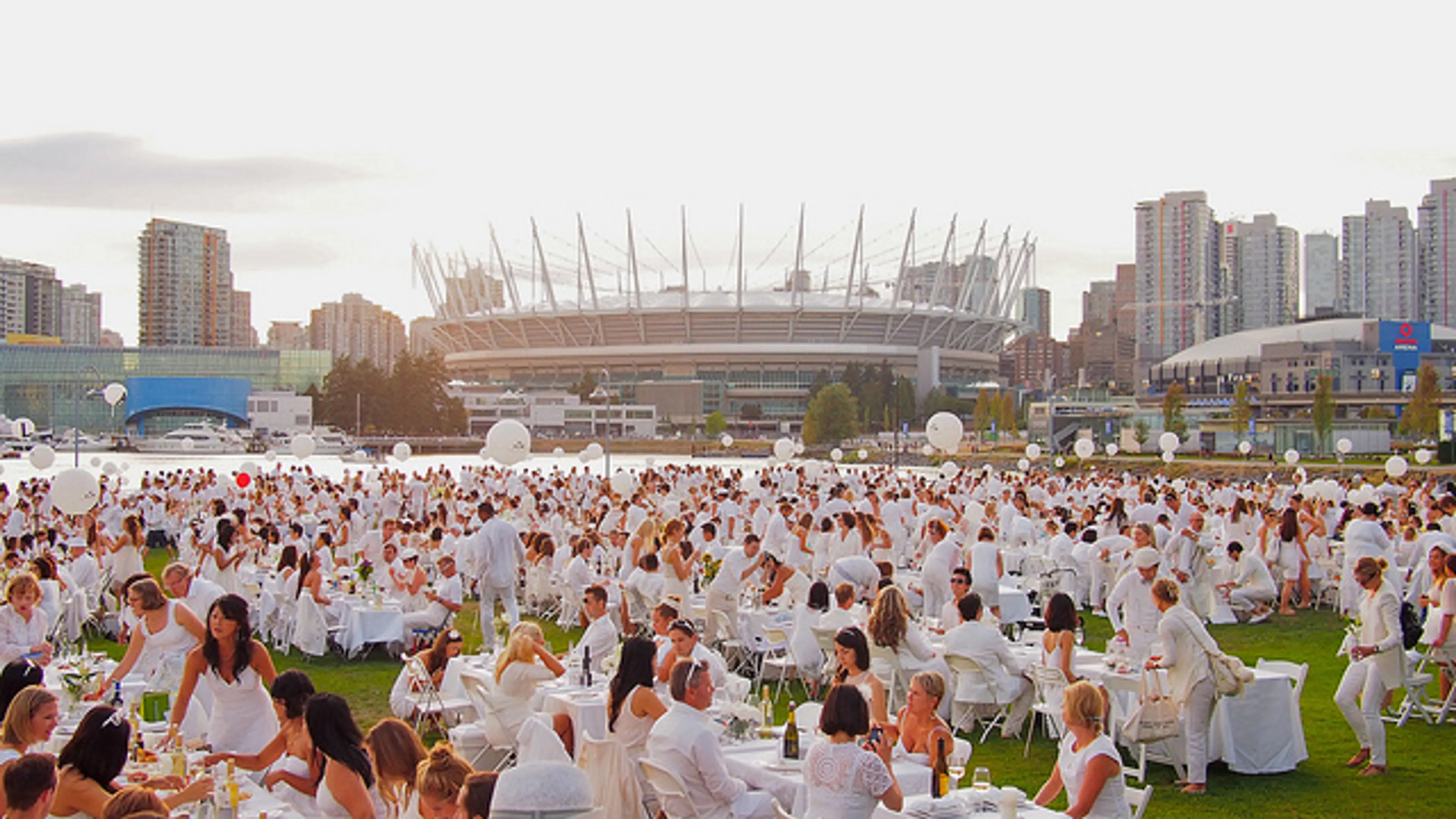 2016 Dîner en Blanc is this summer’s biggest party
