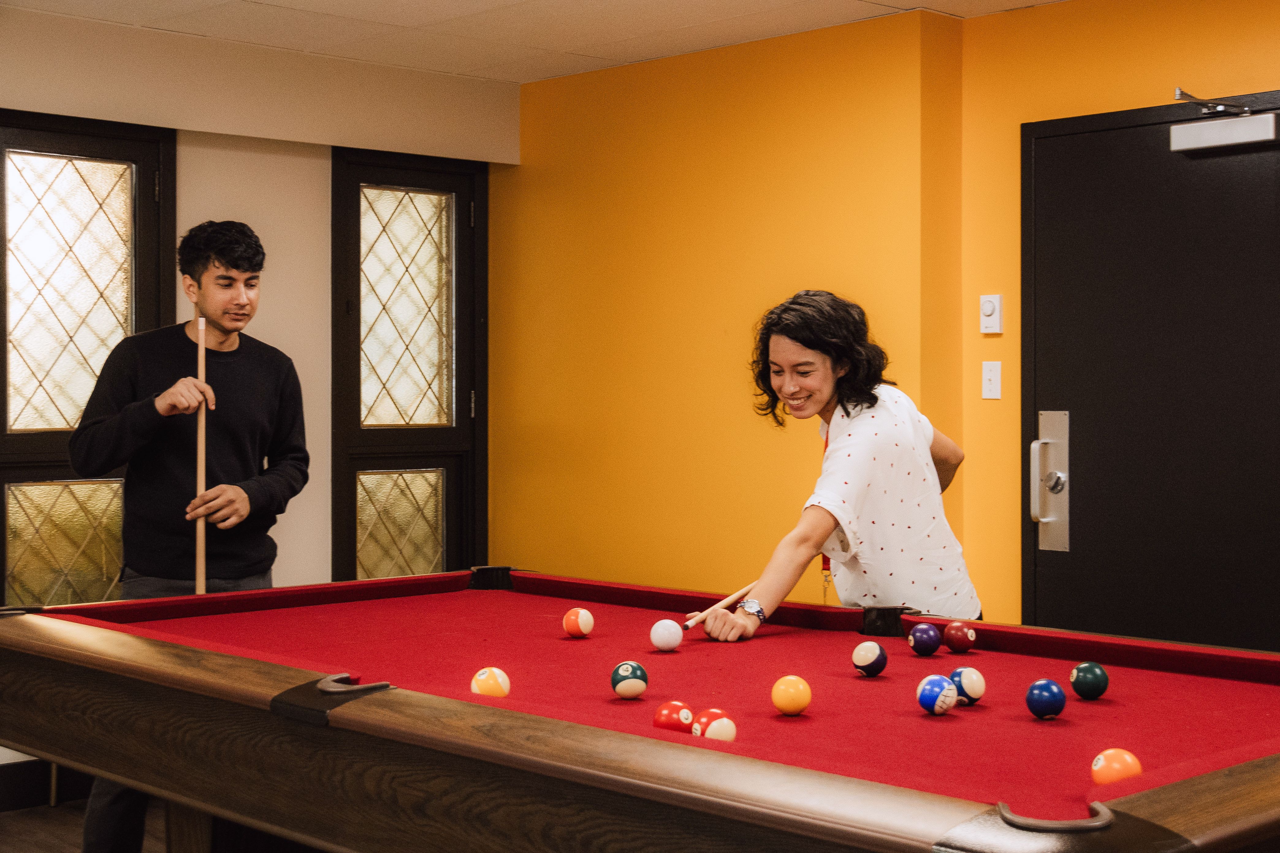 HI Vancouver Downtown Common Room