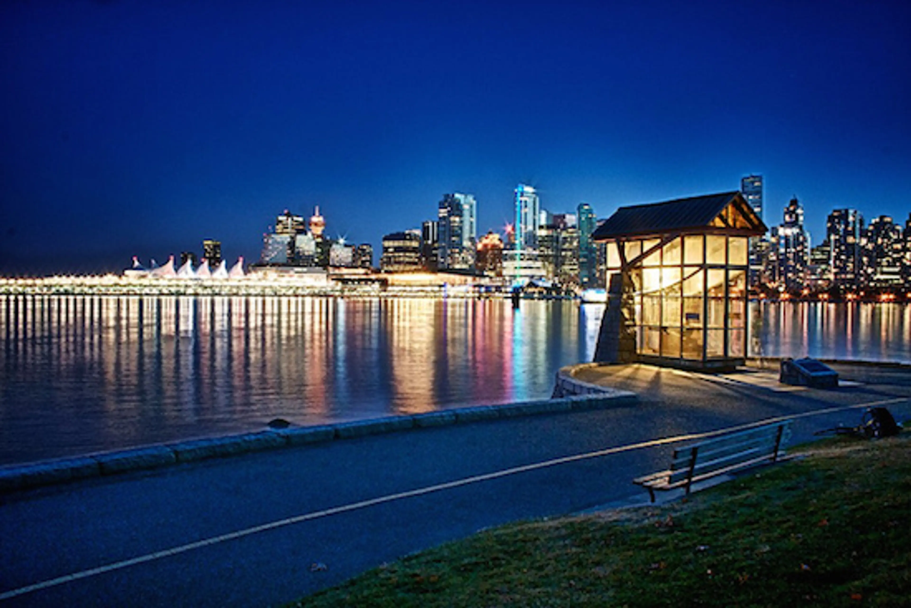Kids in Vancouver: 6 Spots To Enjoy An Evening Stroll