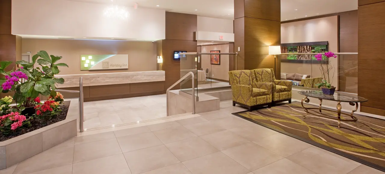 Holiday Inn Vancouver Centre