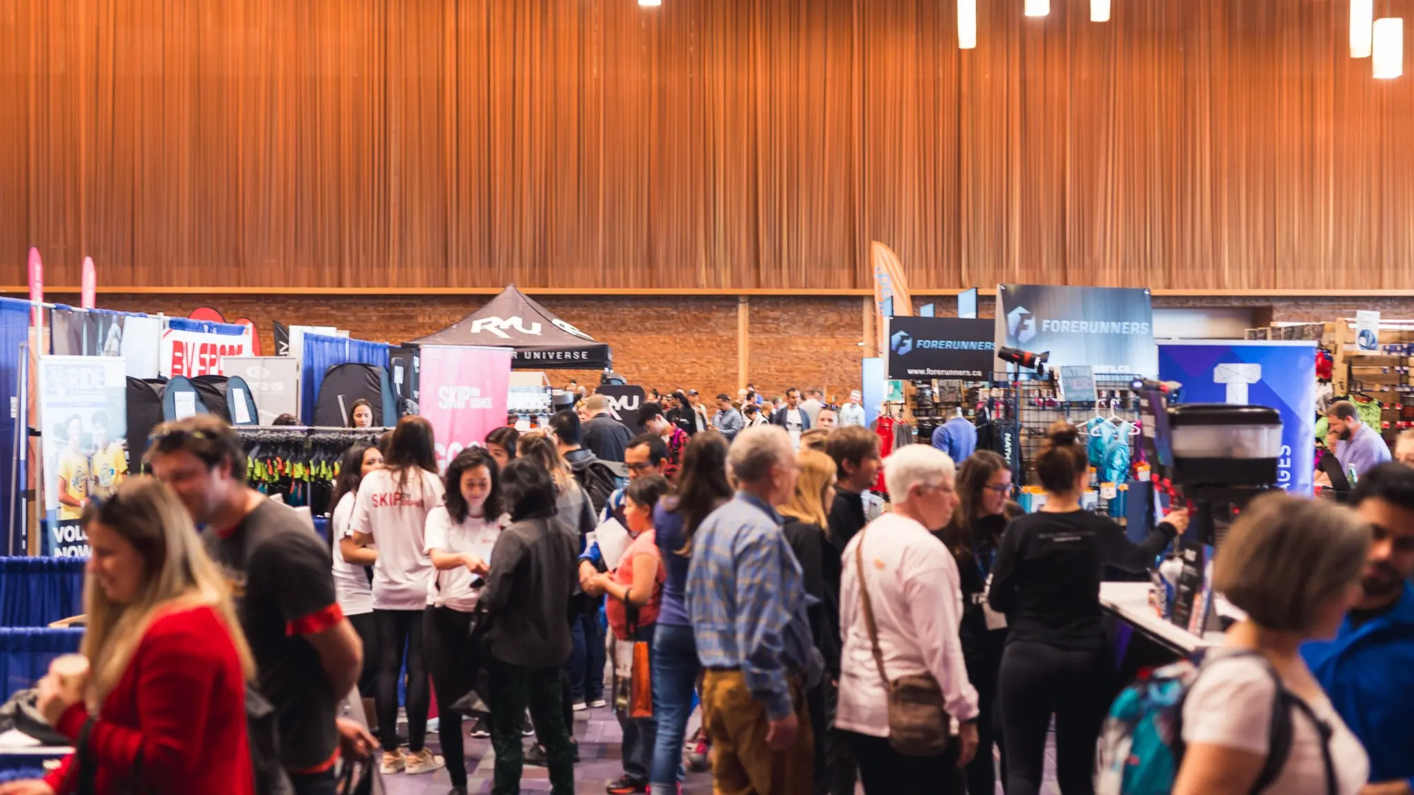 w-2043h-1149-fb3740-2018