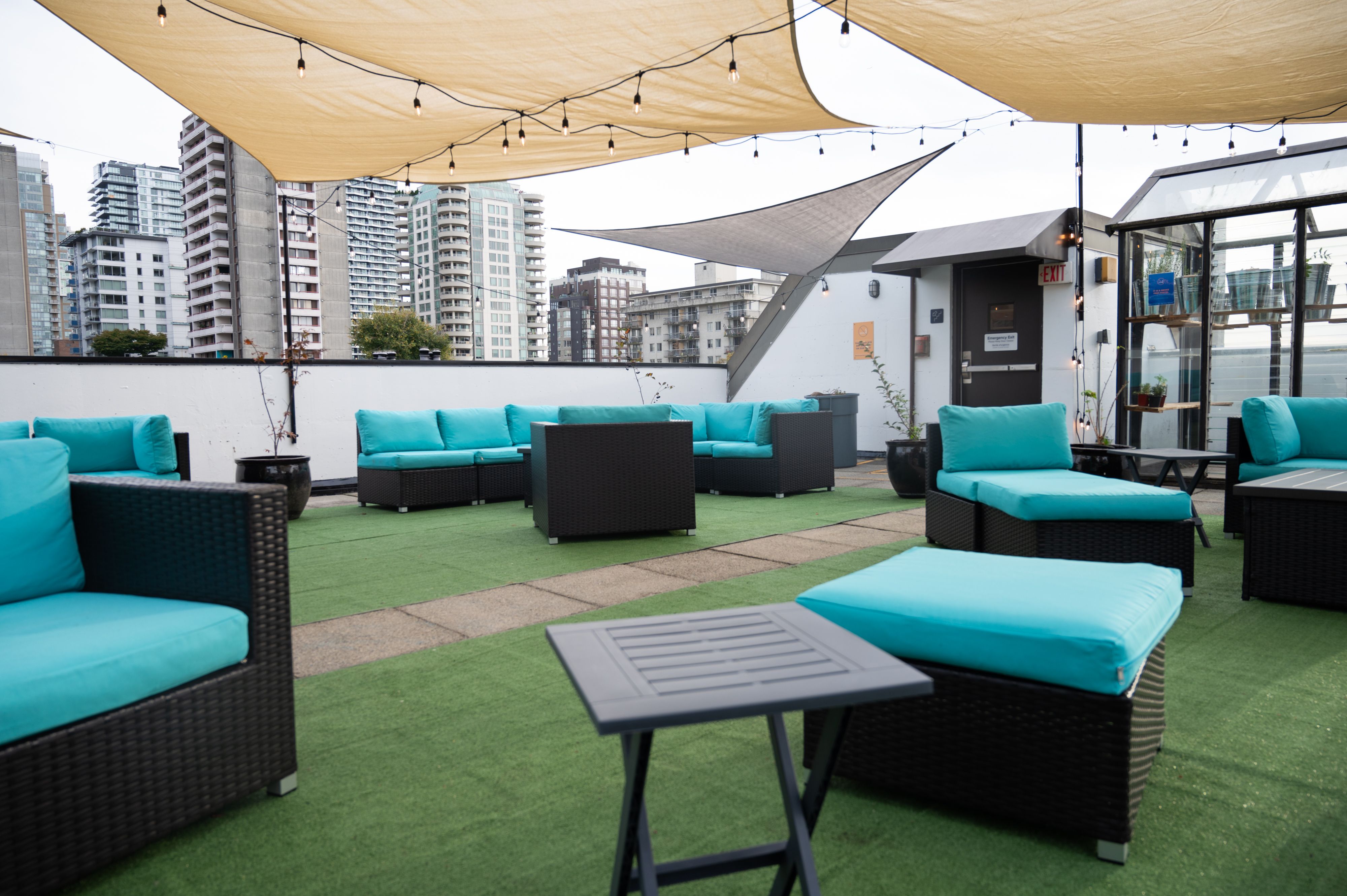 HI Vancouver Downtown Rooftop Patio