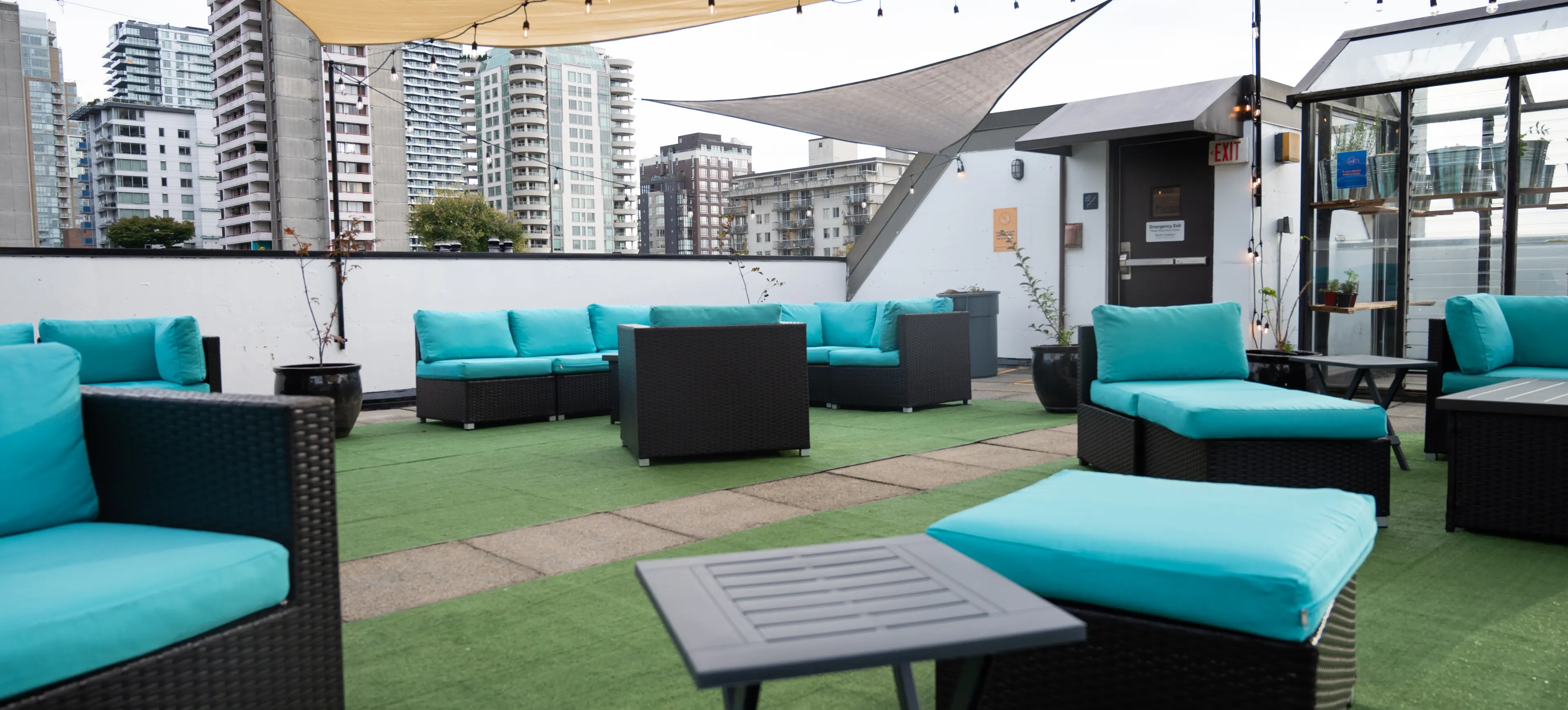 HI Vancouver Downtown Rooftop Patio