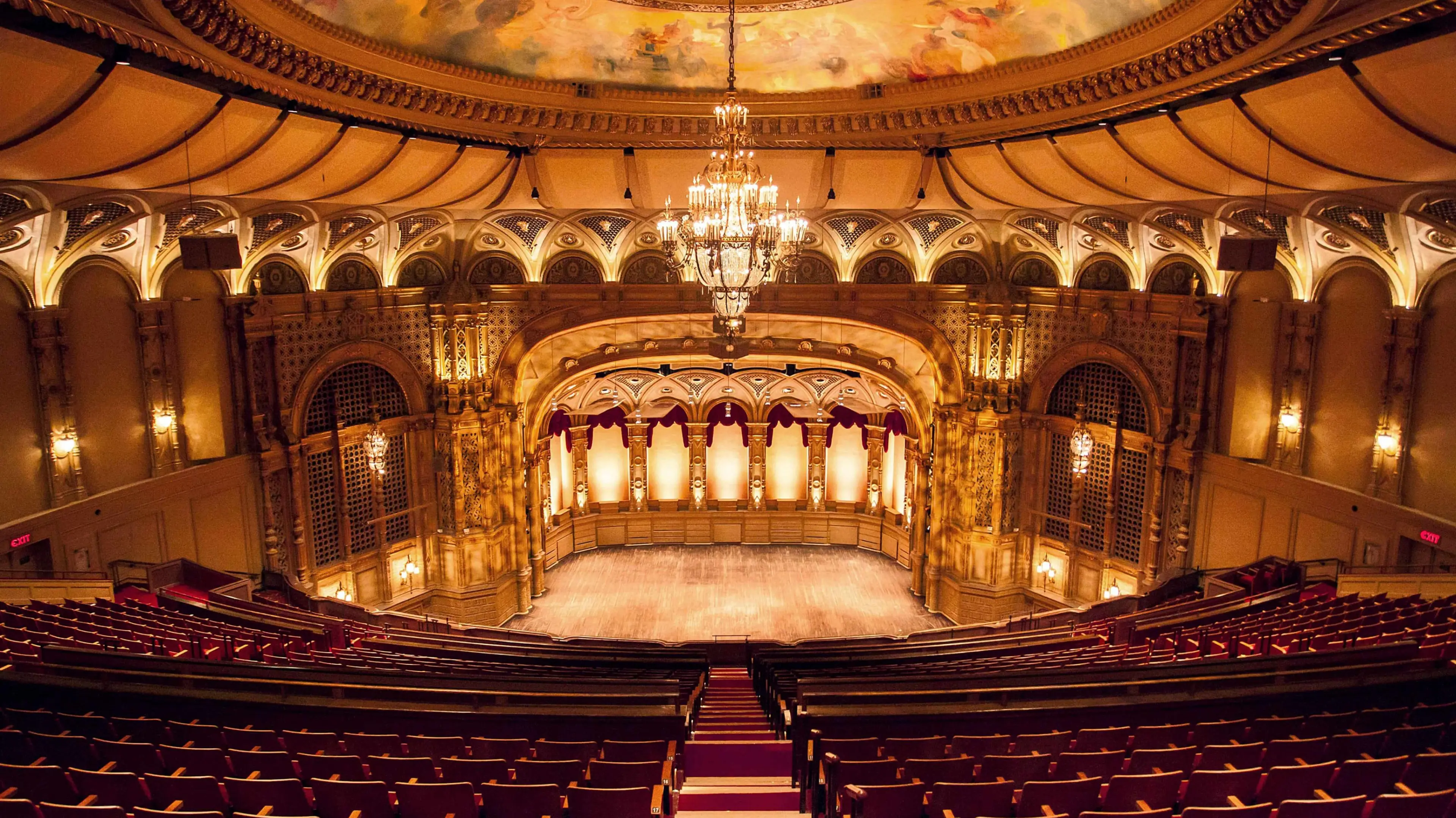 w-4426h-2489-bcf161-Stage-from_Balc