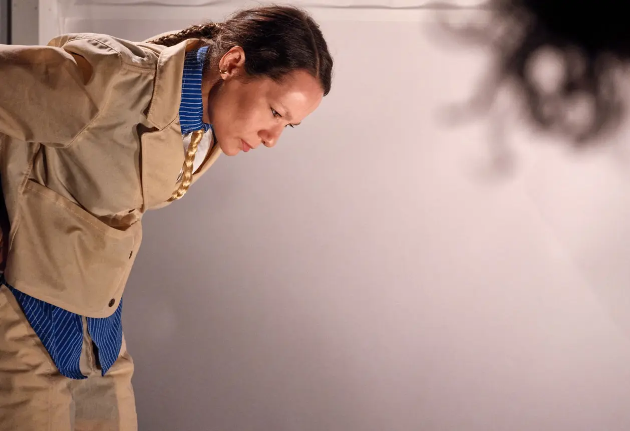 w-1530h-860-ffa8de-Justine-A