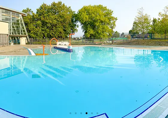 The outdoor pool at the Hillcrest Aquatic Centre