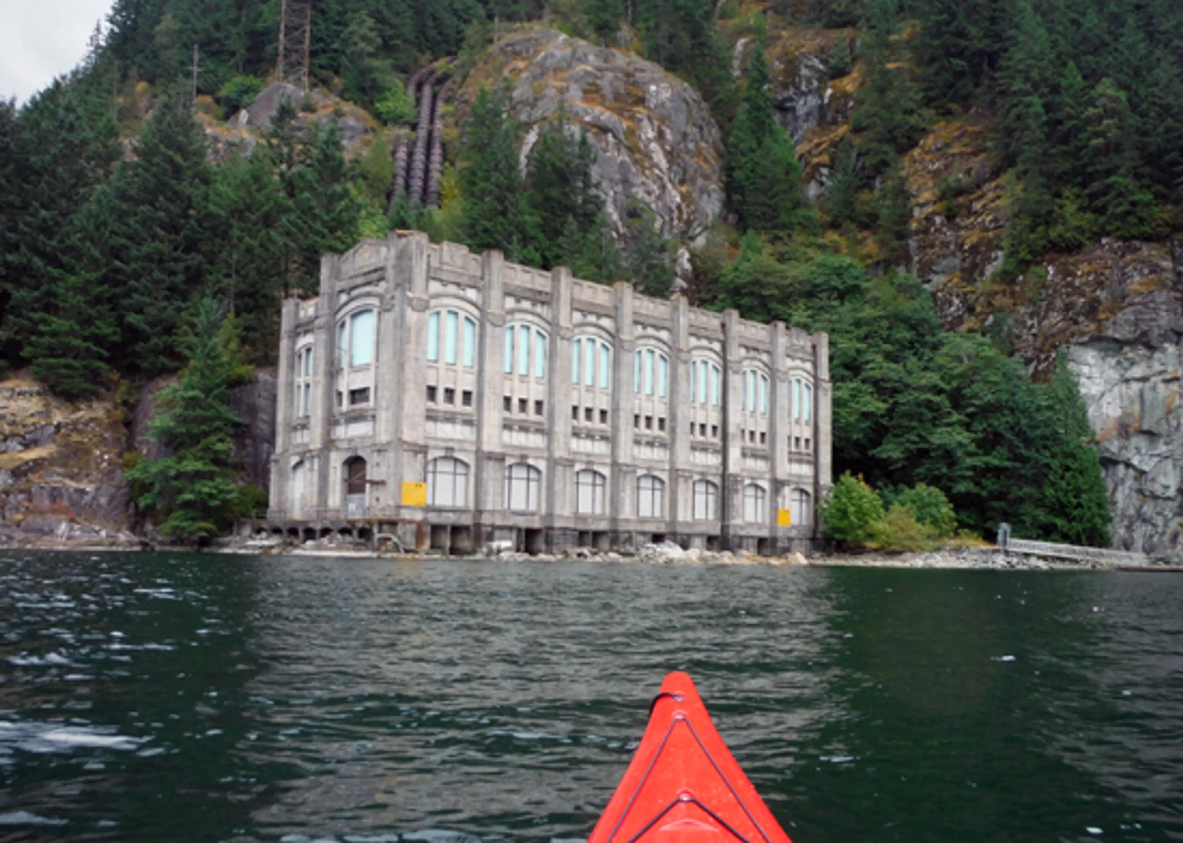 Kayak Deep Cove8 Photo Rob Weiss