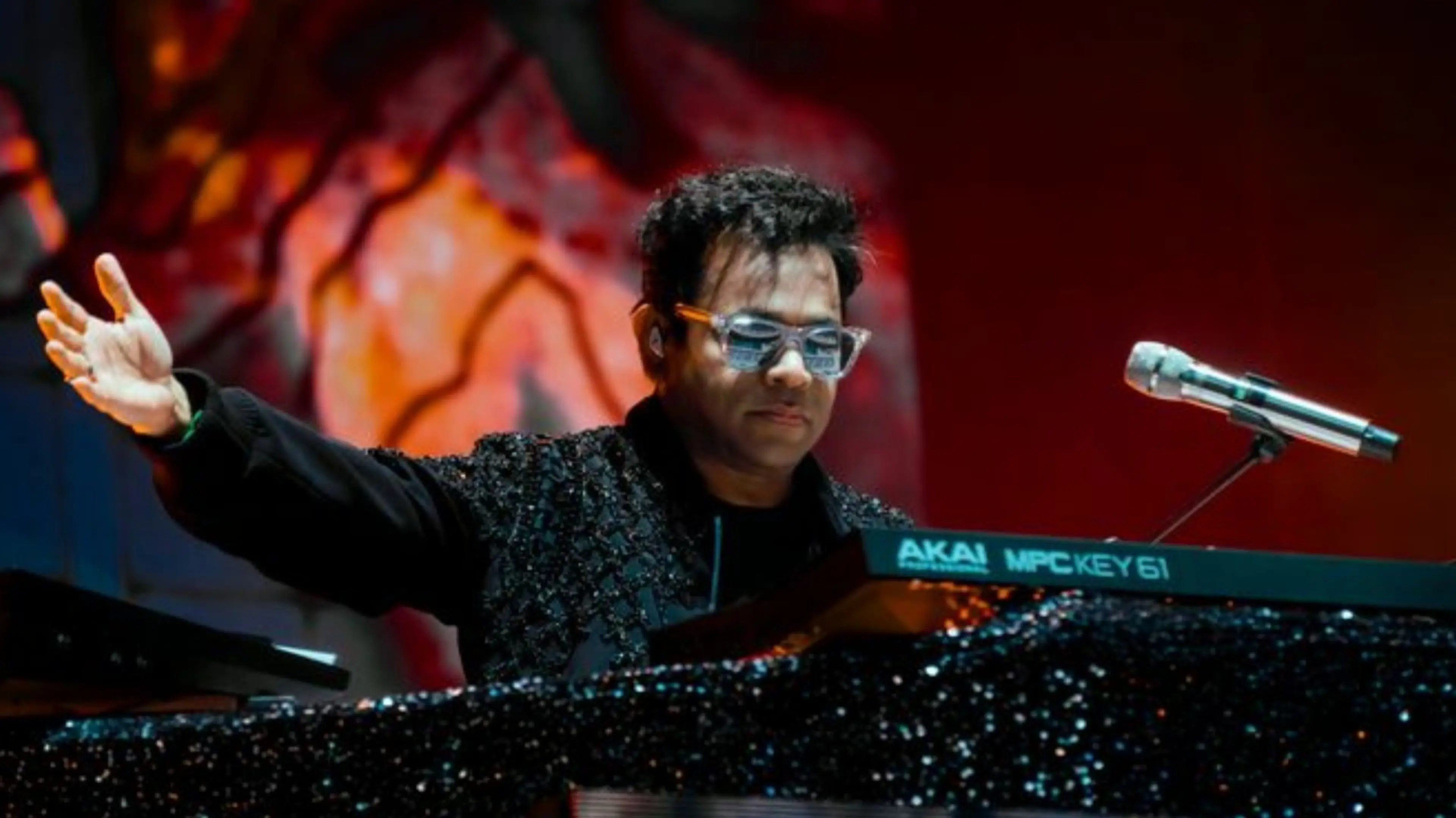 w-2044h-1149-f2eb83-vancouver-bollywood-rahman