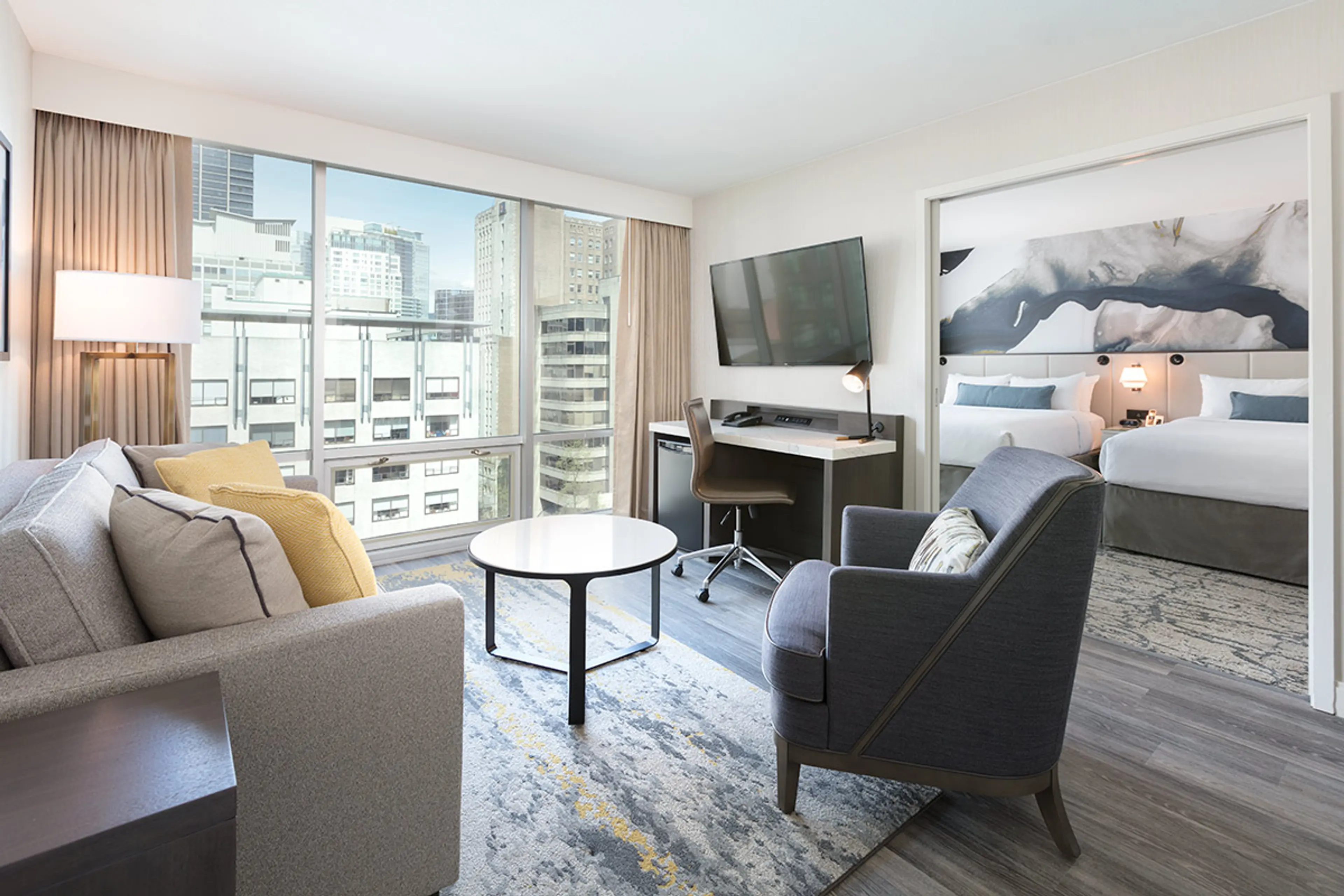 Standard Suite, Two Queens