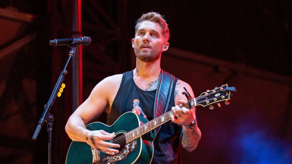 brettyoung-guitar