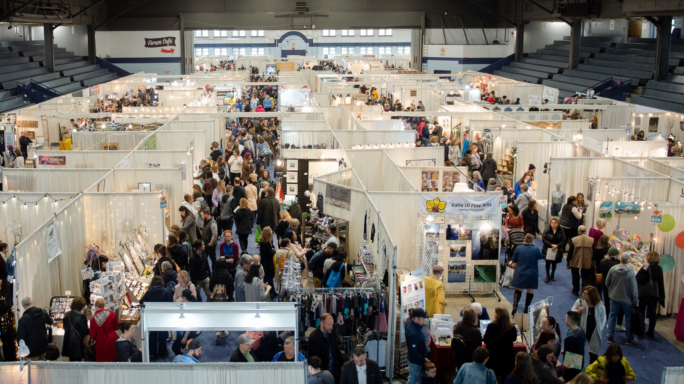 w-2401h-1350-607fdd-0419_MakeItVan_WEB-70