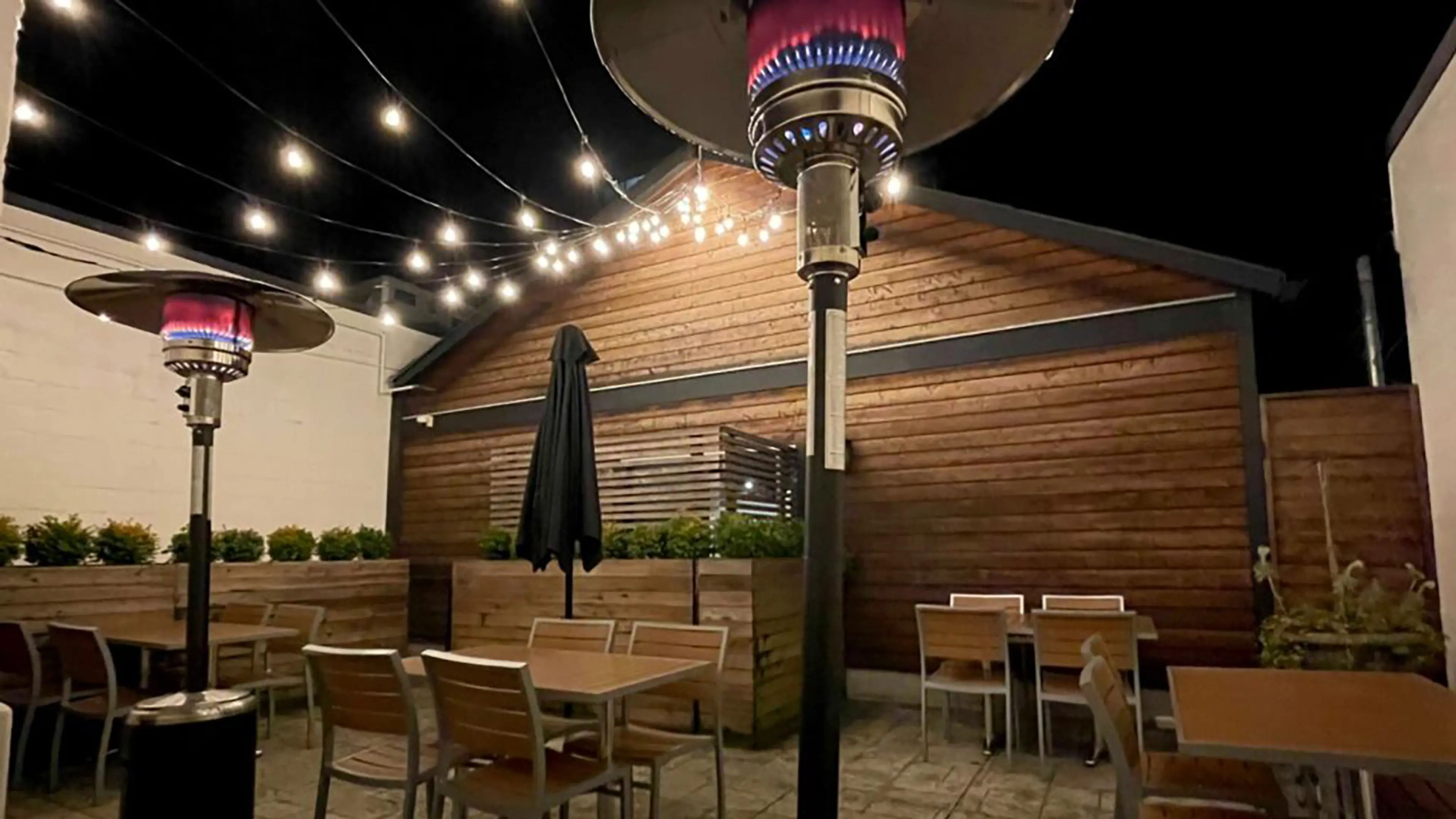 ZUBU Kerrisdale patio