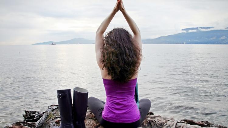 The Best Places in Vancouver to Practice Yoga Outside