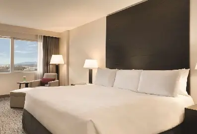 Standard Room - King Bed