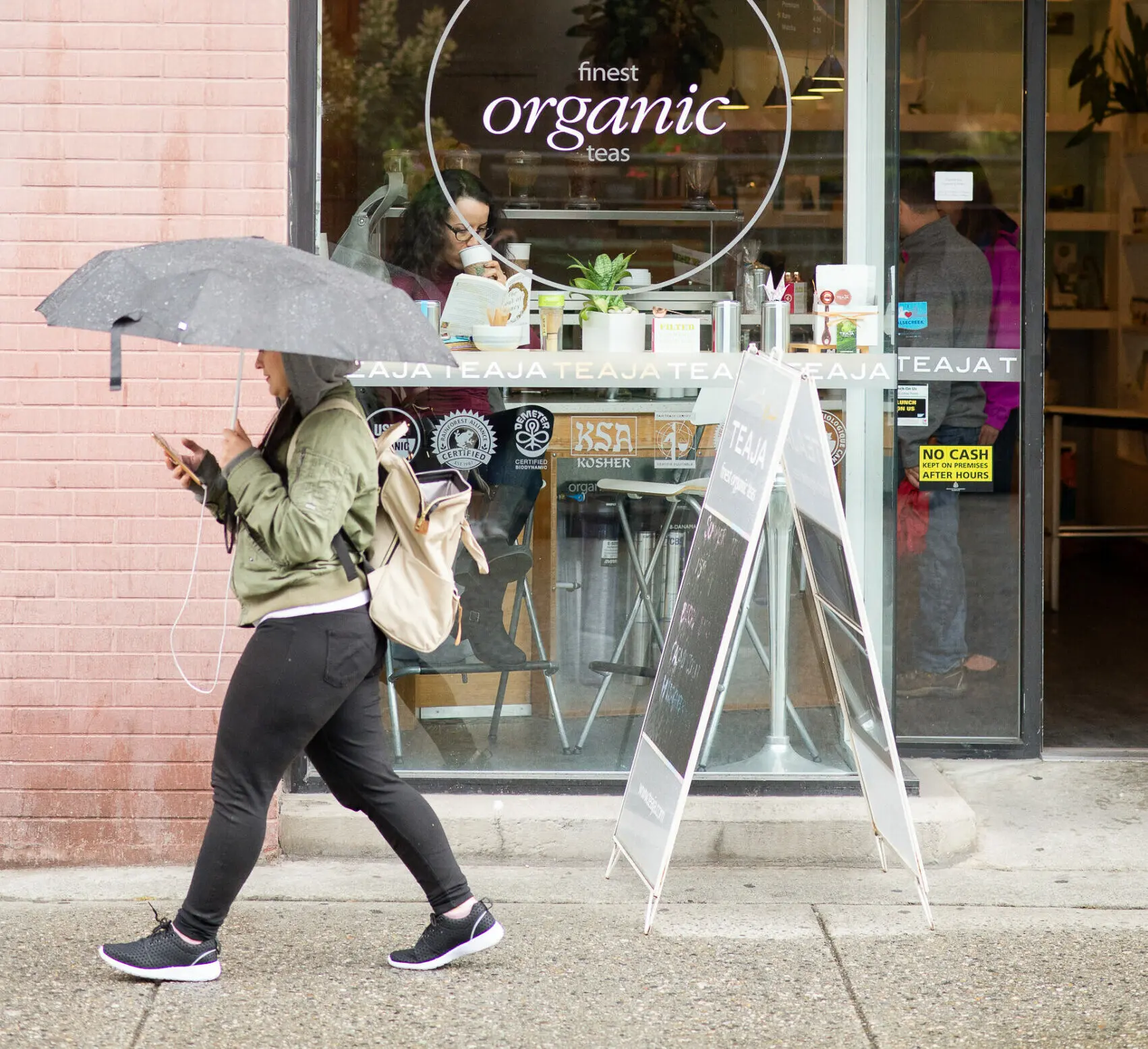 Walking the rain healthy benefits