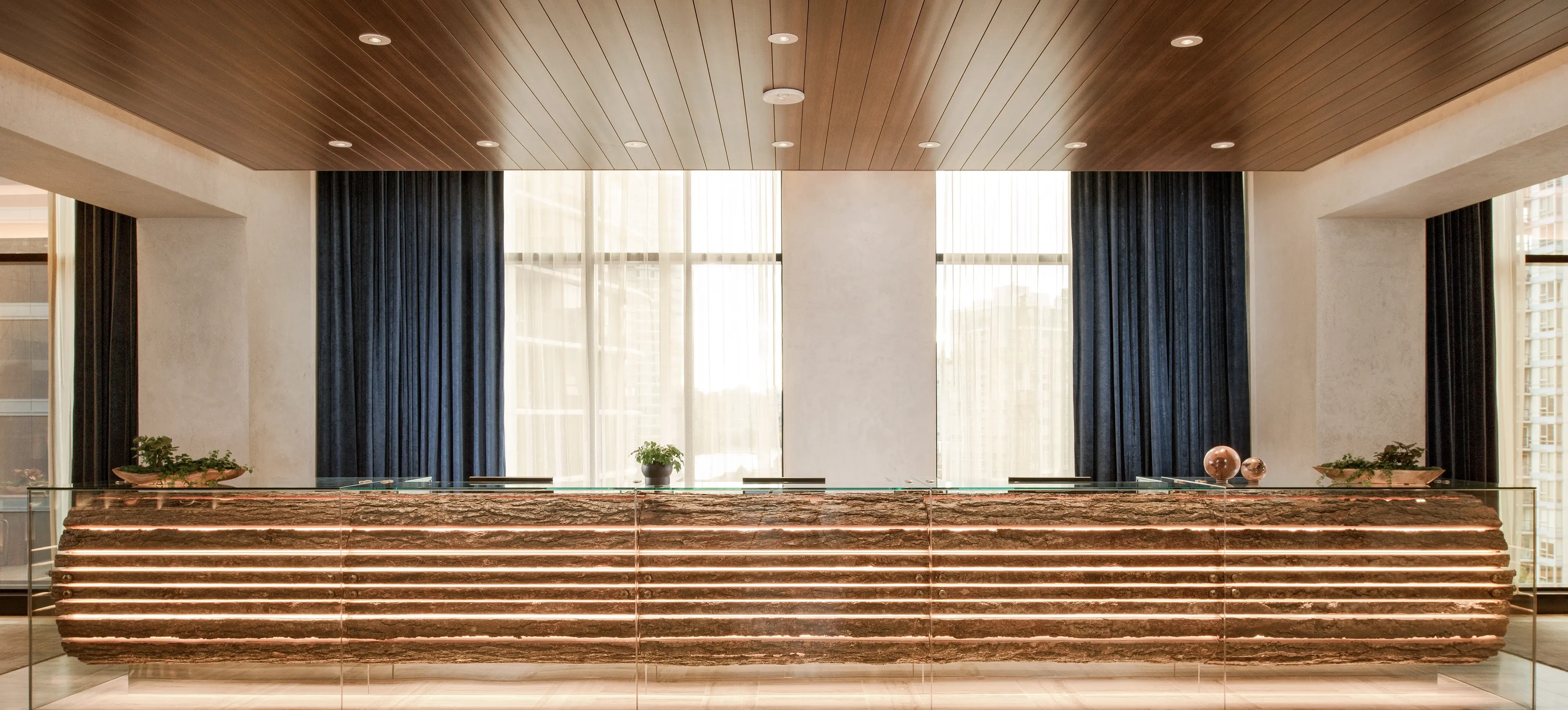the DOUGLAS Front Desk