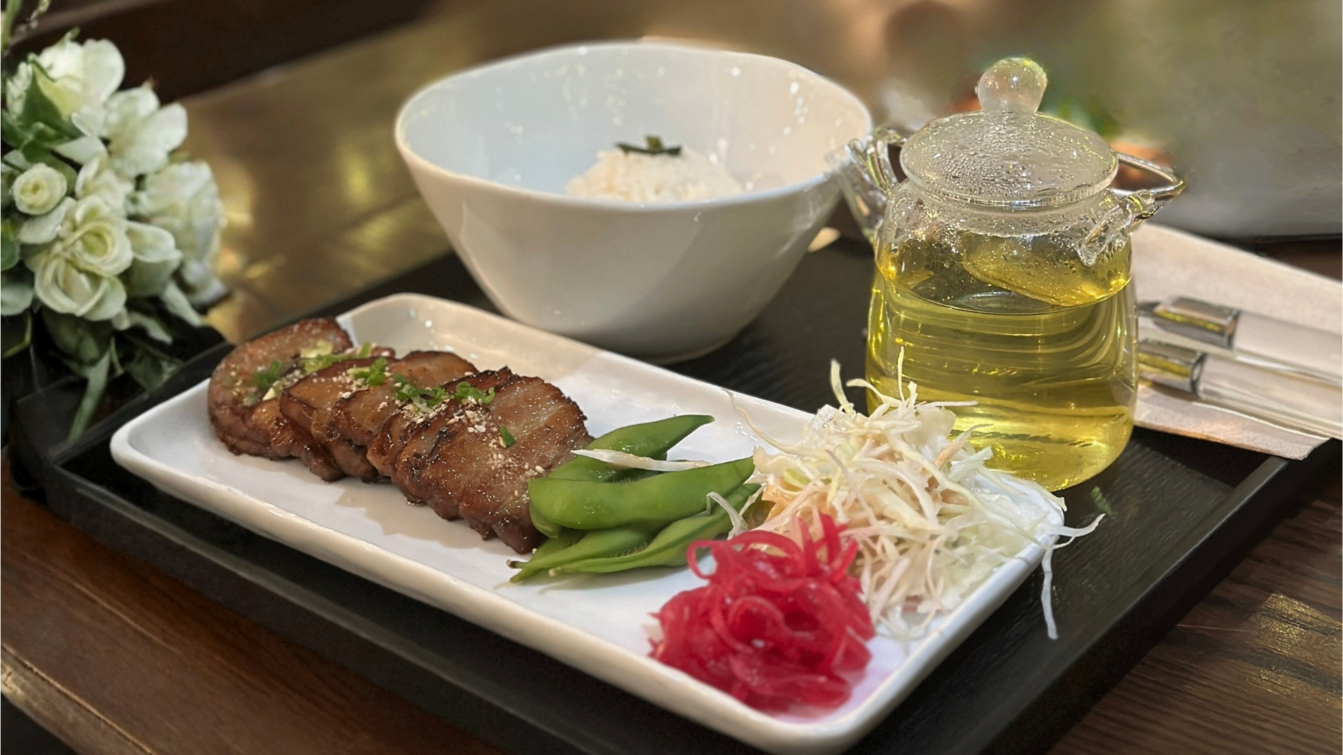 w-1920h-1080-653e9c-6