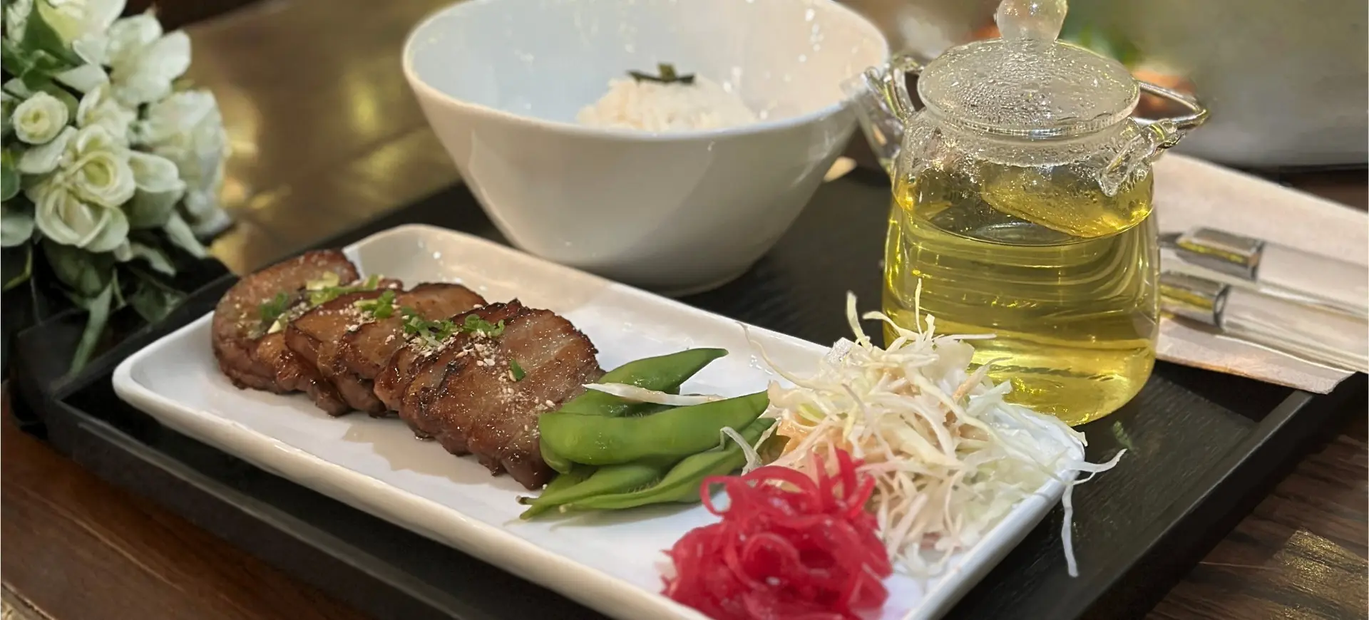 w-1920h-1080-653e9c-6