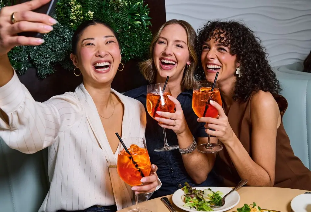 Yorkdale-Bachata_996AB474-B66E-415E-9213D61EB17FB34A_780b7f5c-ce46-4987-a8e95a358c84d8af