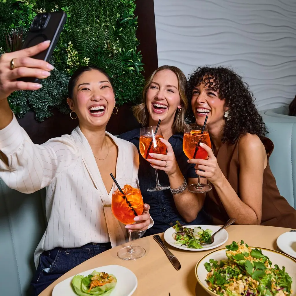 Yorkdale-Bachata_996AB474-B66E-415E-9213D61EB17FB34A_780b7f5c-ce46-4987-a8e95a358c84d8af