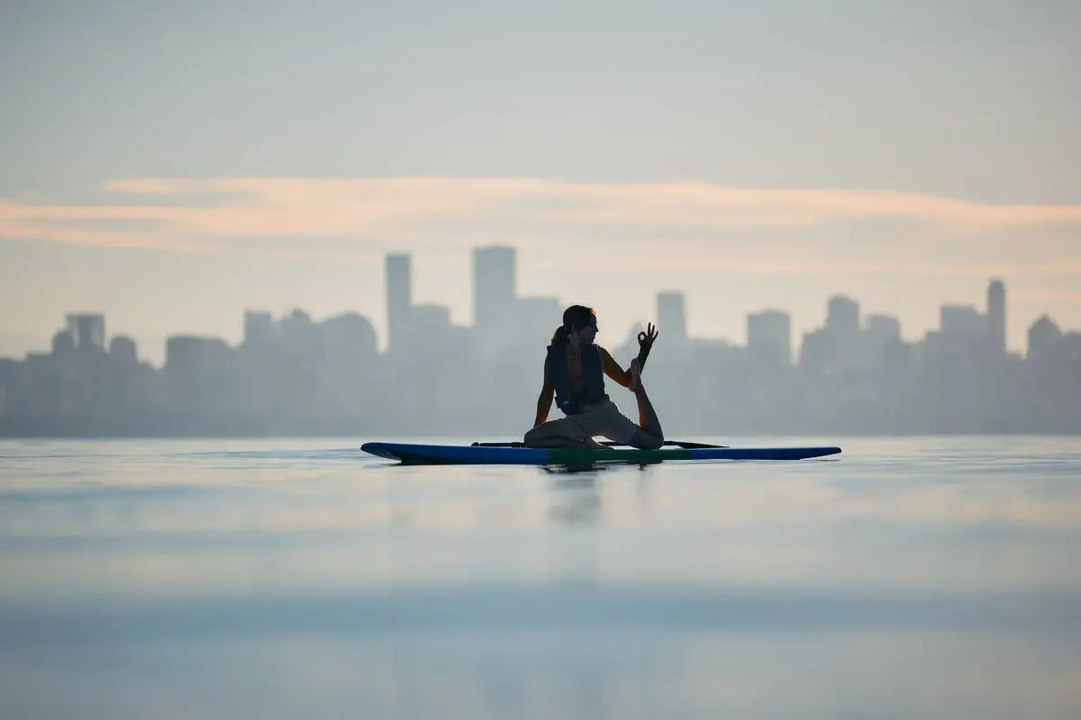 Paddleboard yoga