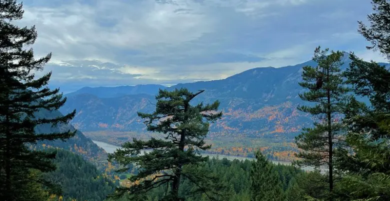 View from West Lookout on the Dragon's Back Trail in Hope