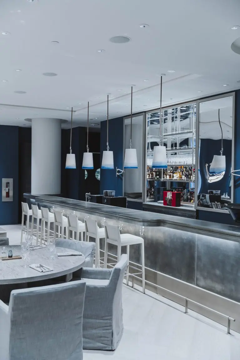 holts-cafe-vancouver-bar-2016