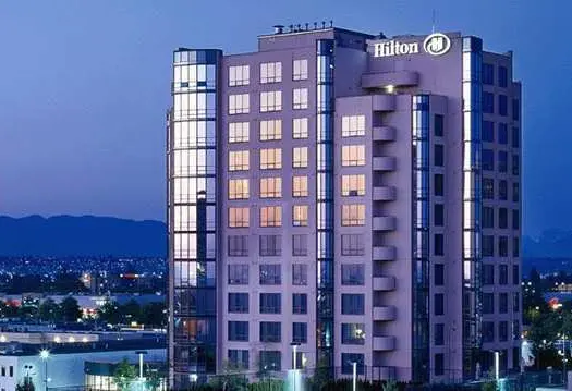hilton_vancouver_airport0_b8ac5b38-5056-b3a8-49f215193cc88022