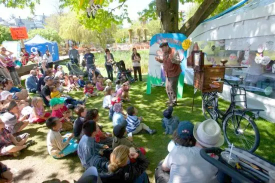 Outdoor entertainment | Photo: VICF